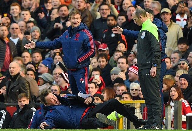 Mengenang Aksi Nakal van Gaal di Liga Premier, Masih Ingat Gan?