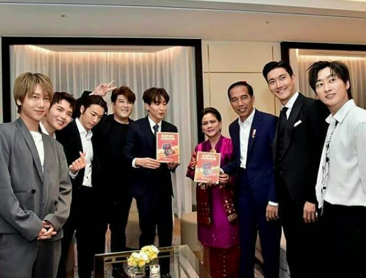 Bro Banget, 10 Kedekatan Jokowi dan Super Junior di Korea Selatan