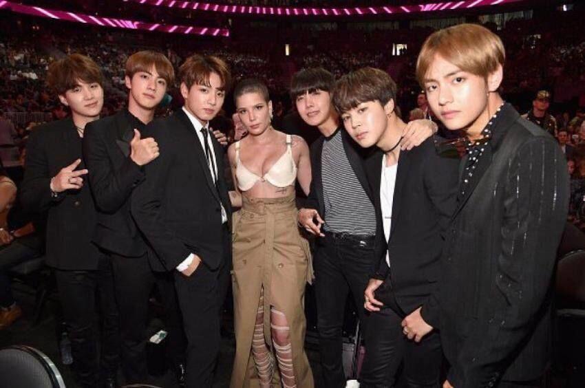 Go Internasional, 10 Potret Kebersamaan BTS dengan Selebriti Dunia