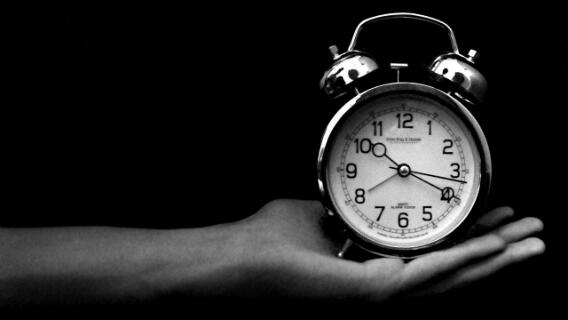 Bisa Jadi Pertanda Stres, Ini 7 Sebab Utama Kamu Mengigau Saat Tidur!