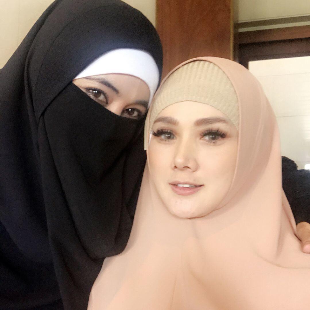 10 Potret Gaya Hidup Mulan Jameela setelah Berhijrah, Makin Syar'i