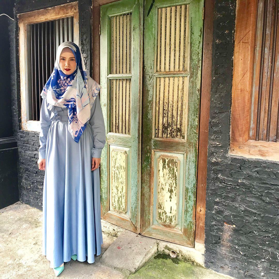 10 Potret Gaya Hidup Mulan Jameela setelah Berhijrah, Makin Syar'i