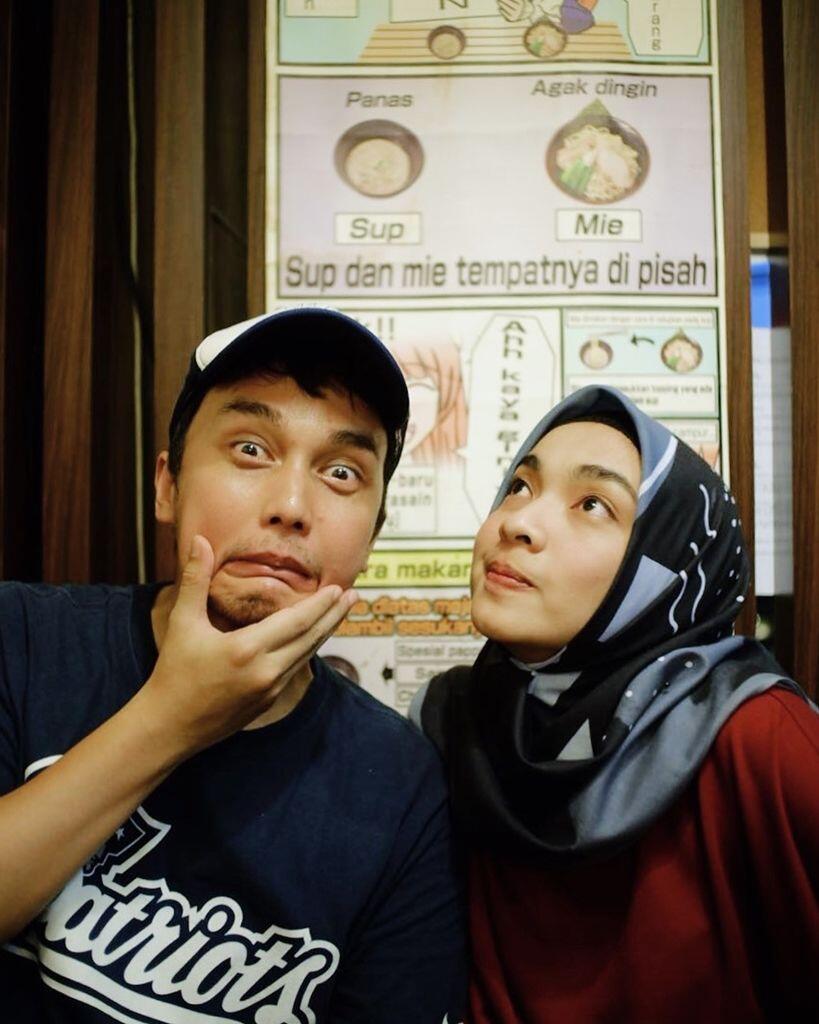Berawal dari Cinlok, 10 Potret Harmonis Tika Bravani dan Dimas Aditya