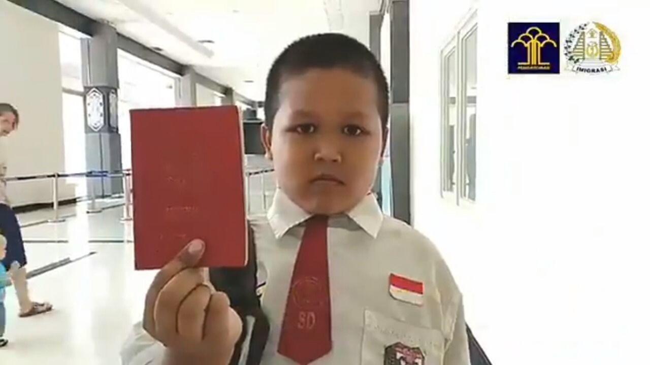 Perjuangan Nursaka, Siswa SD yang Lintasi 2 Negara untuk Sekolah