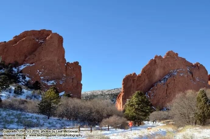 Tersembunyi Di Pegunungan Arizona.Gerbang Ini Bisa Mengantarkan Orang Ke Dunia Lain!