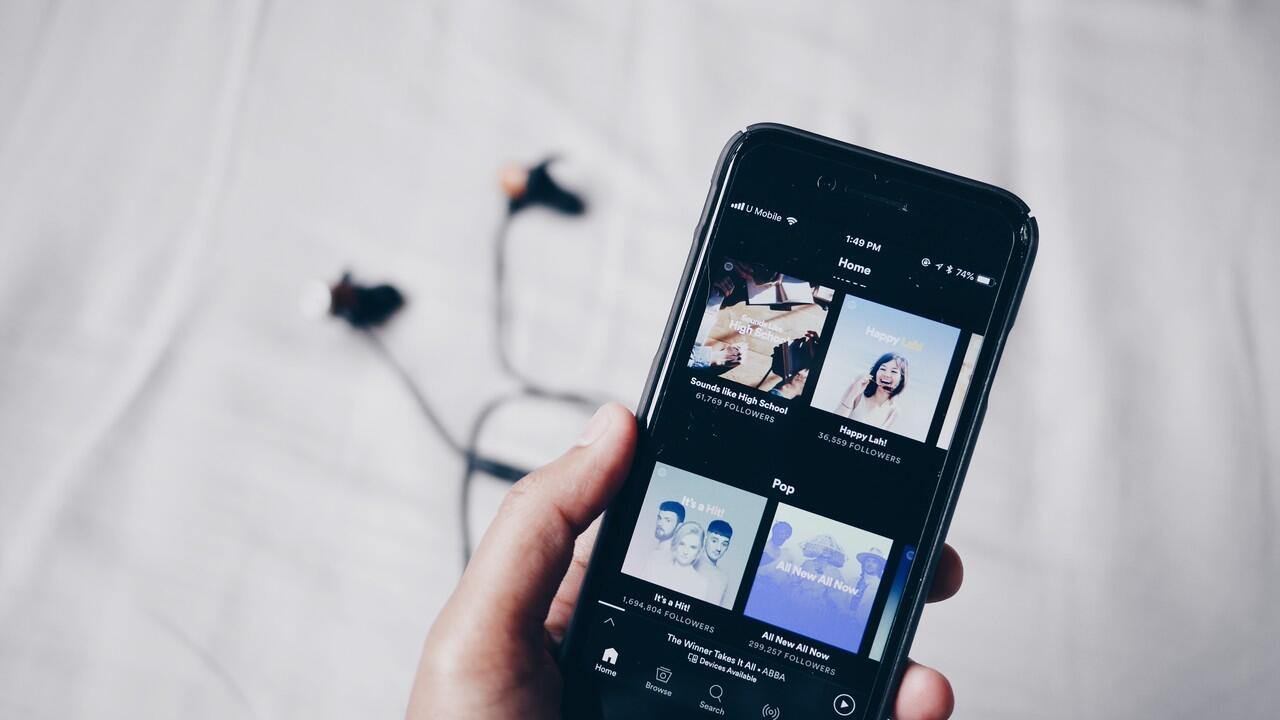 Orang Indonesia Rata-rata Dengarkan Musik 3 Jam Sehari, Kamu Berapa Lama?