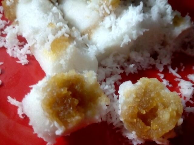 &#91;COCooking&#93; Putu Bumbung Pelengkap Minum Kopi Sore Hari #AslinyaLo