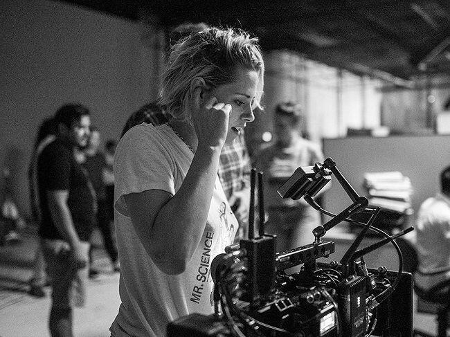 8 Quotes Kristen Stewart Ini Bikin Kamu Lebih Cinta Diri Sendiri