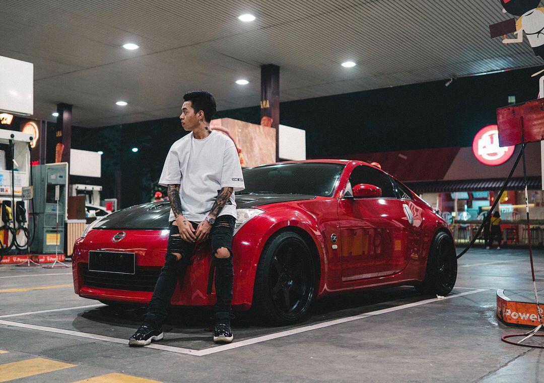 10 Potret Fashionable nan Kekinian Reza Arap, Swag Abis!