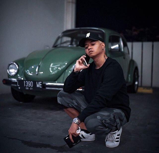 10 Potret Fashionable nan Kekinian Reza Arap, Swag Abis!
