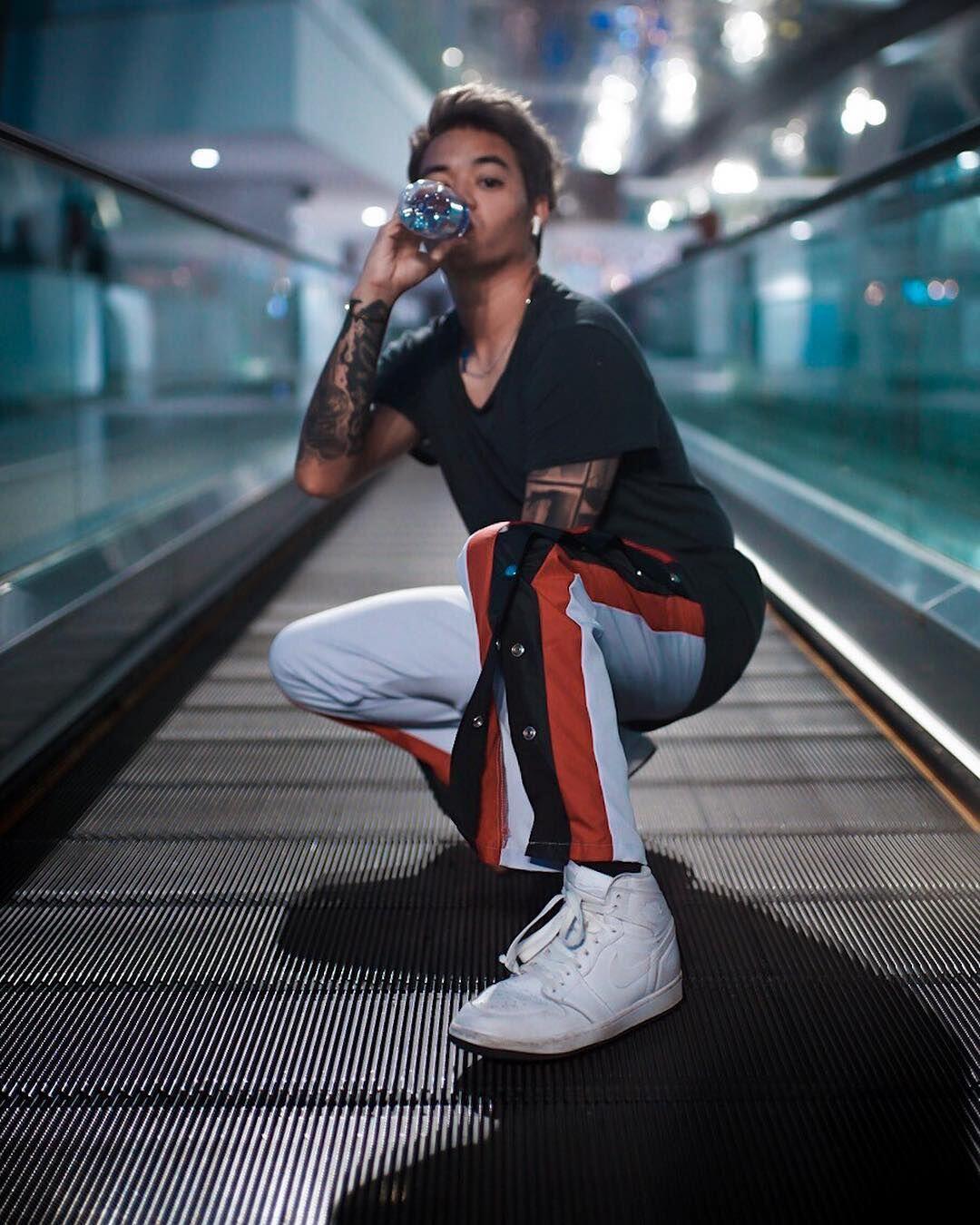 10 Potret Fashionable nan Kekinian Reza Arap, Swag Abis!
