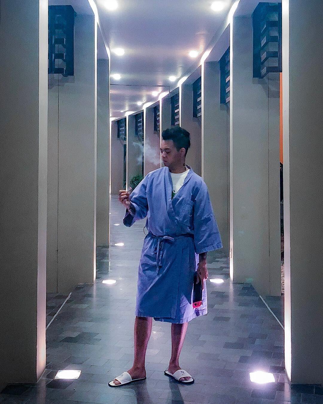 10 Potret Fashionable nan Kekinian Reza Arap, Swag Abis!