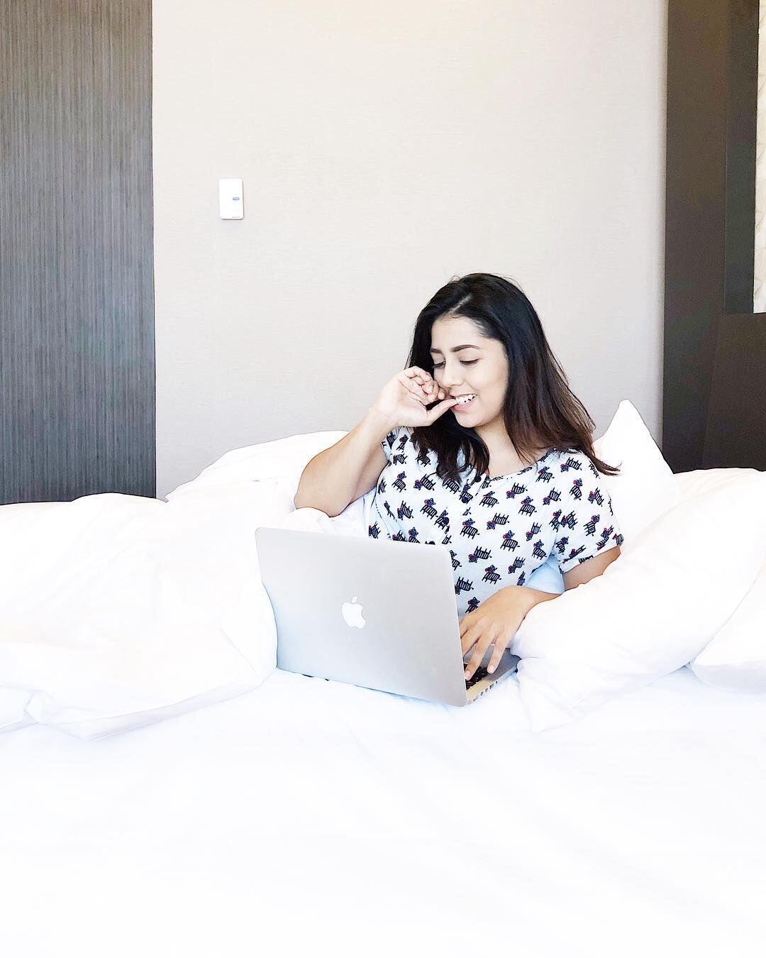 Gak Kalah dengan Luar Negeri, Ini 5 YouTubers Kece di Indonesia