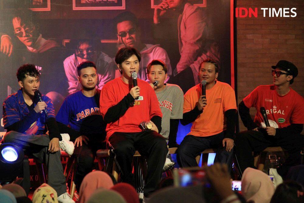 Lama Hiatus, 10 Potret Keseruan SMASH Rilis Lagu Baru