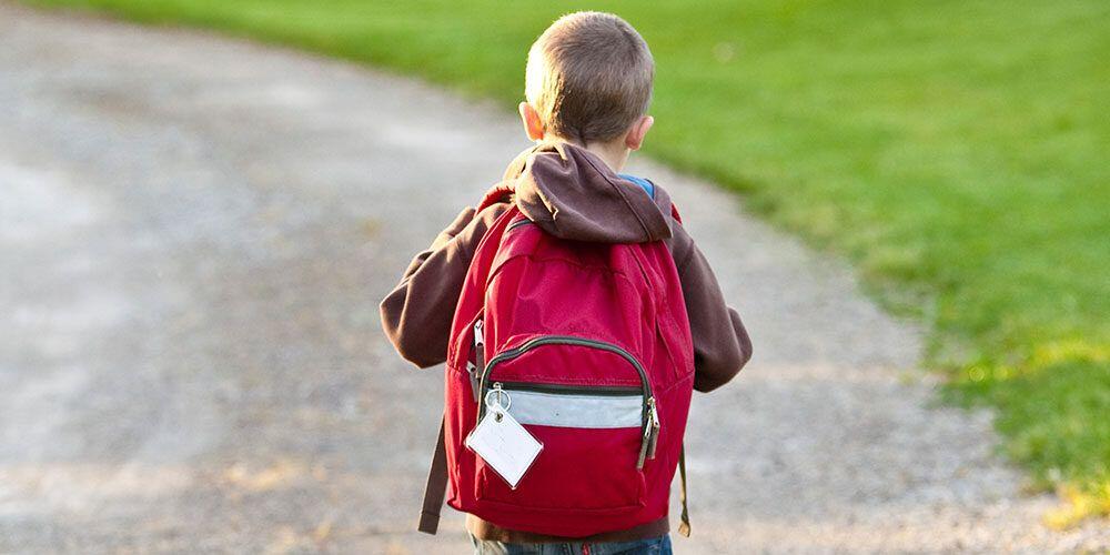 8 Hal Unik dari Tas Sekolah Masa Kecil Ini Kobarkan Semangat Belajar