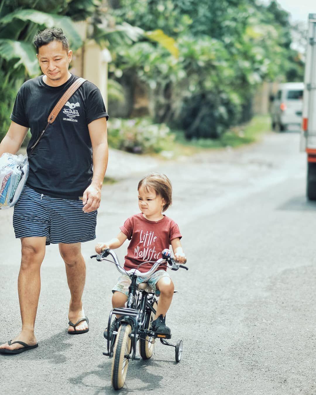10 Potret Serunya Keluarga Ringgo Agus Liburan ke Bali, Kocak Banget!