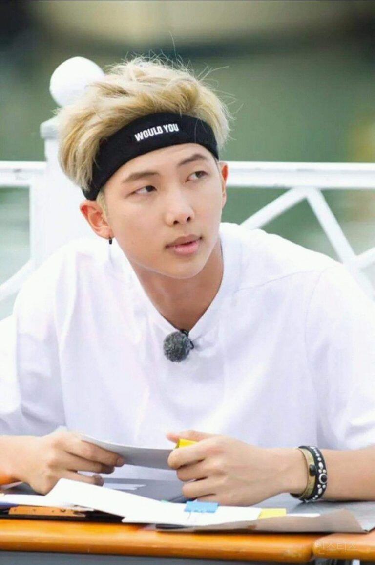 Genap 24 Tahun, 10 Transformasi RM BTS yang Makin Boyfriend Material