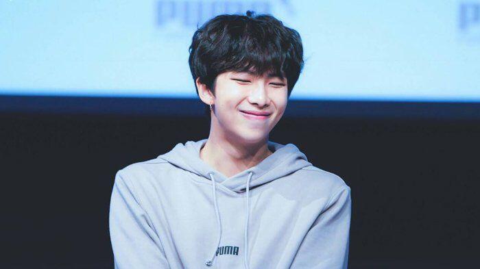 Genap 24 Tahun, 10 Transformasi RM BTS yang Makin Boyfriend Material