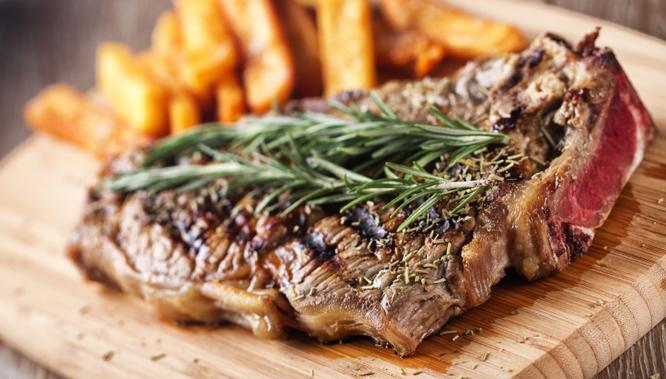 Sering Susah BAB? Mungkin 7 Makanan Enak Ini Jadi Penyebabnya!