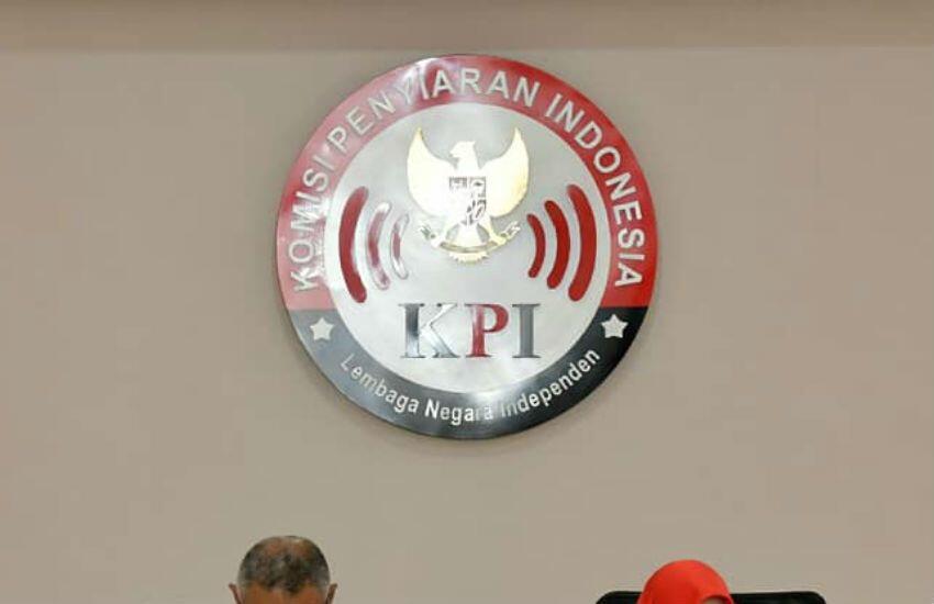 KPI Larang Stasiun TV Siarkan Tayangan Mistik dengan Adegan Kerasukan