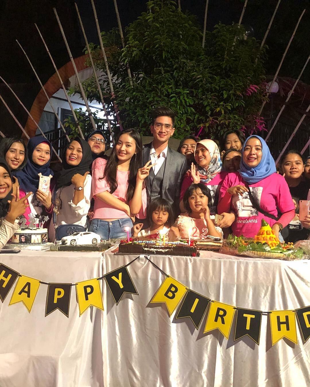 10 Potret Kejutan Ulang Tahun Verrell Bramasta, Wilona Manis Banget!