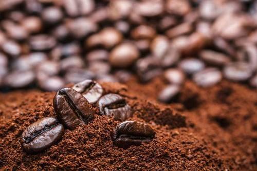 Duh… Kulkas Bau Daging, Gini Mengatasinya