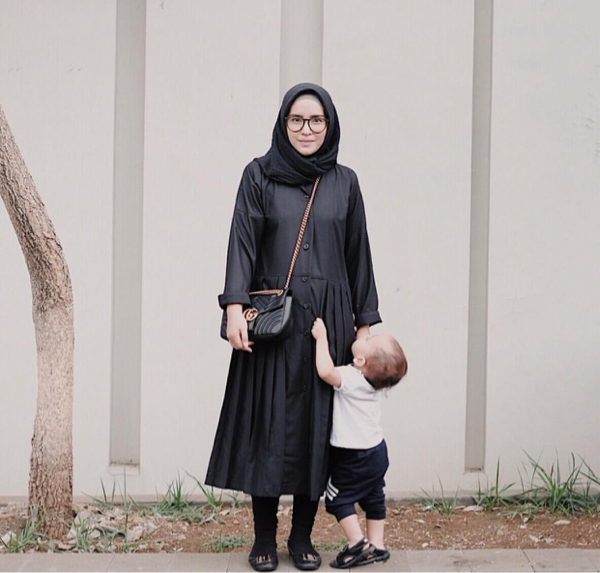 Hijabers, Ada 5 Tips Tampil Stylish dengan Kaos Kaki