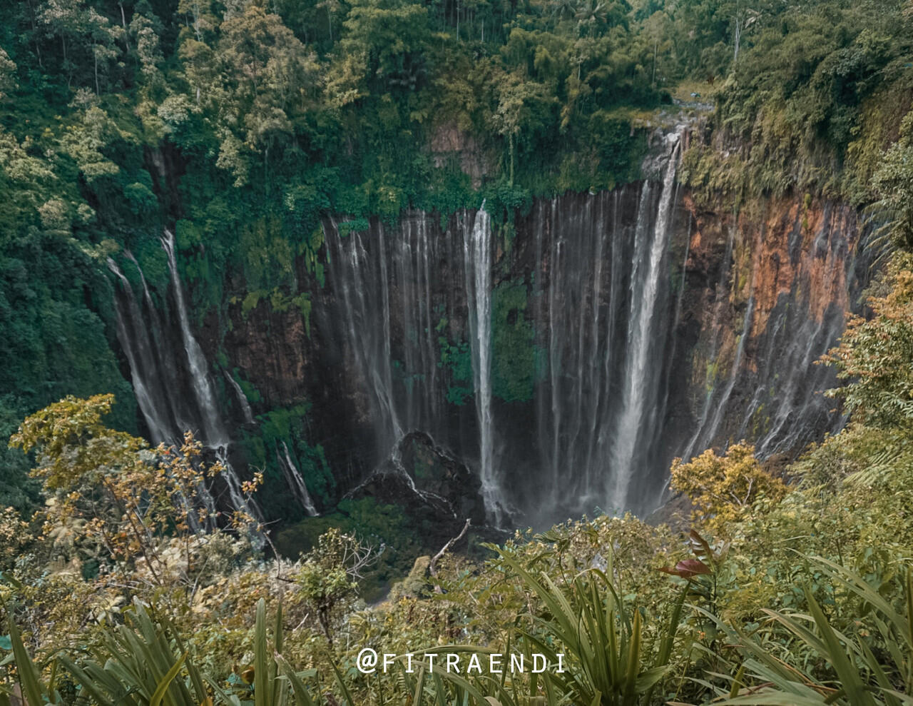 Coban Sewu / Tumpak Sewu, Salah satu air terjun terpopuler di Indonesia