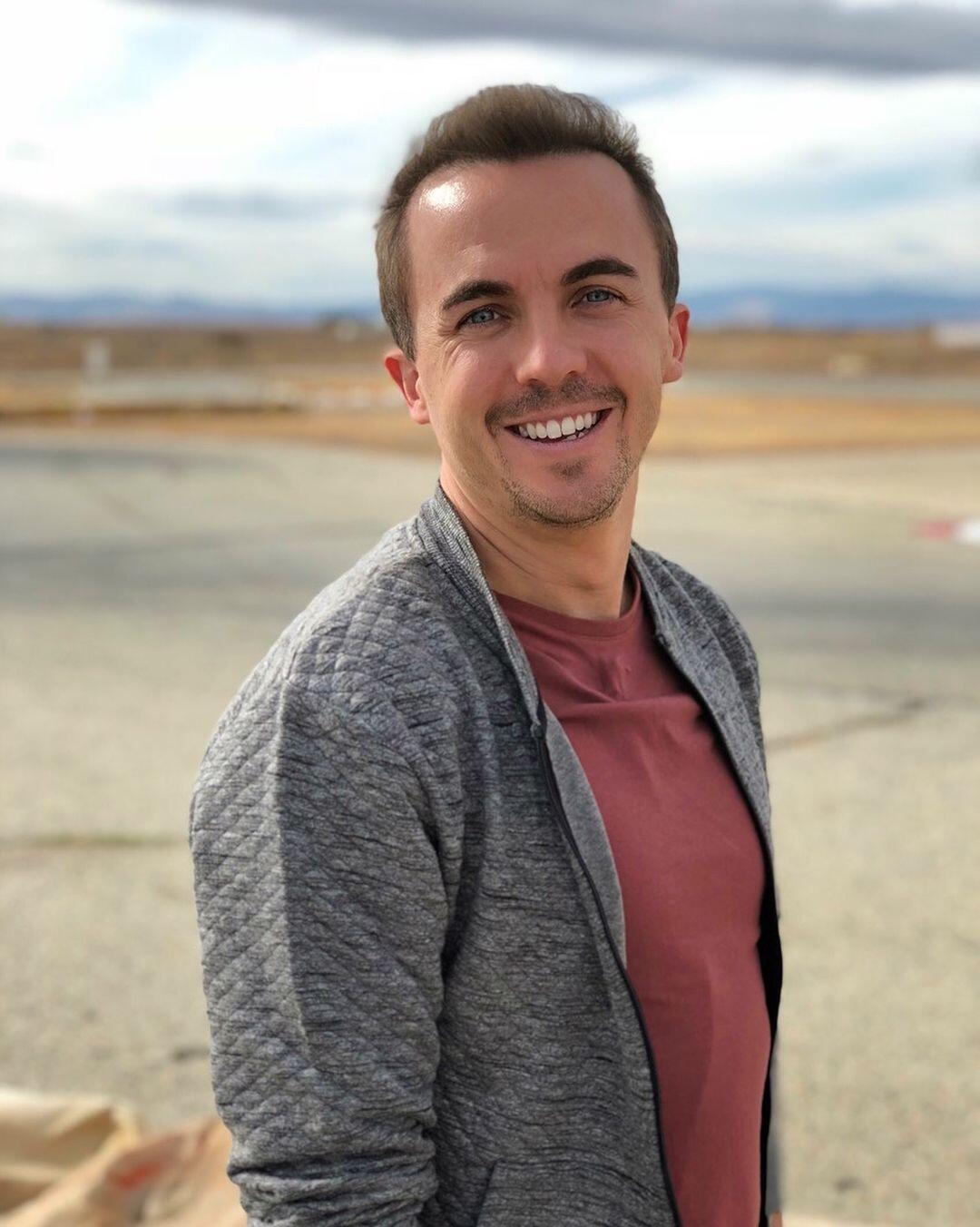 10 Potret Frankie Muniz, Mantan Artis Cilik Pemilik Mata Memukau