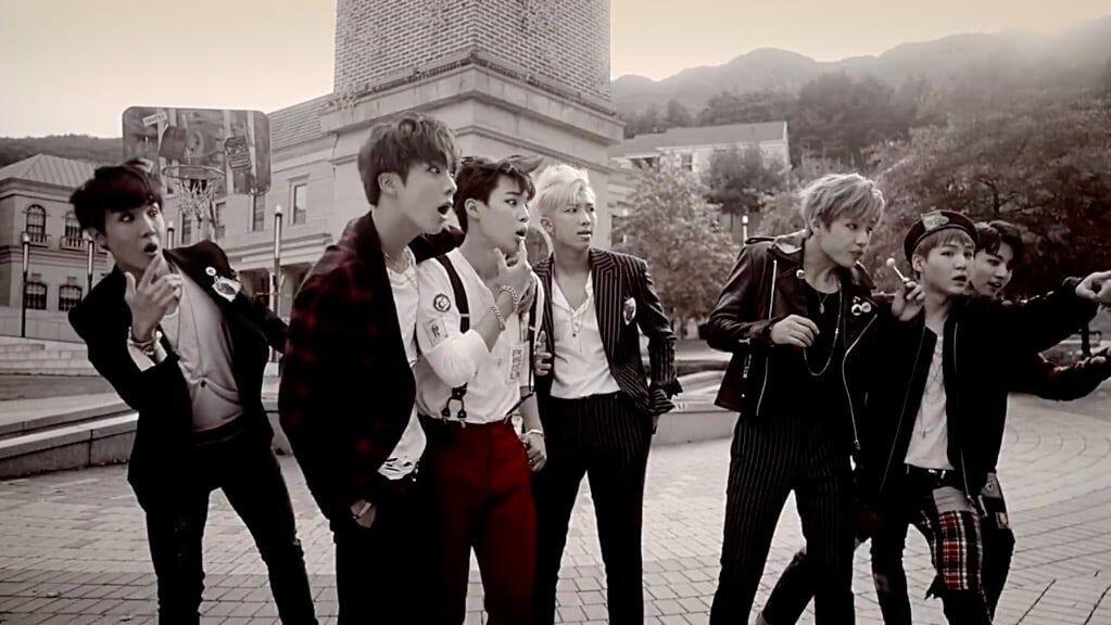 Mengusung Konsep Monokrom, 9 MV KPop Ini Justru Terlihat Unik