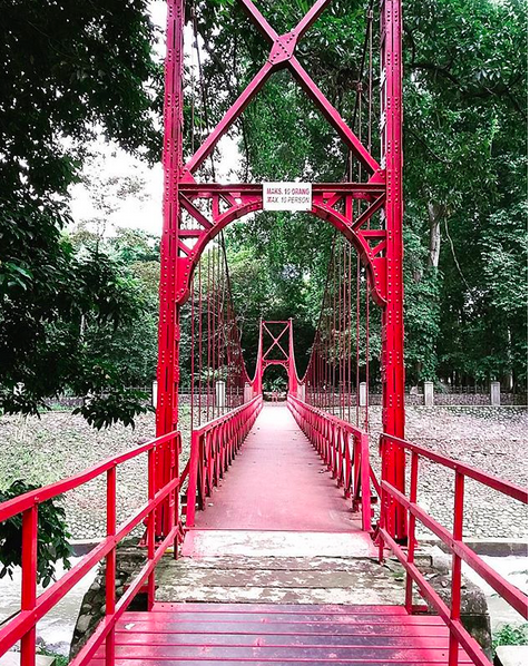 10 Destinasi Ini Punya Mitos Gak Boleh Bawa Pasangan, Berani Coba?