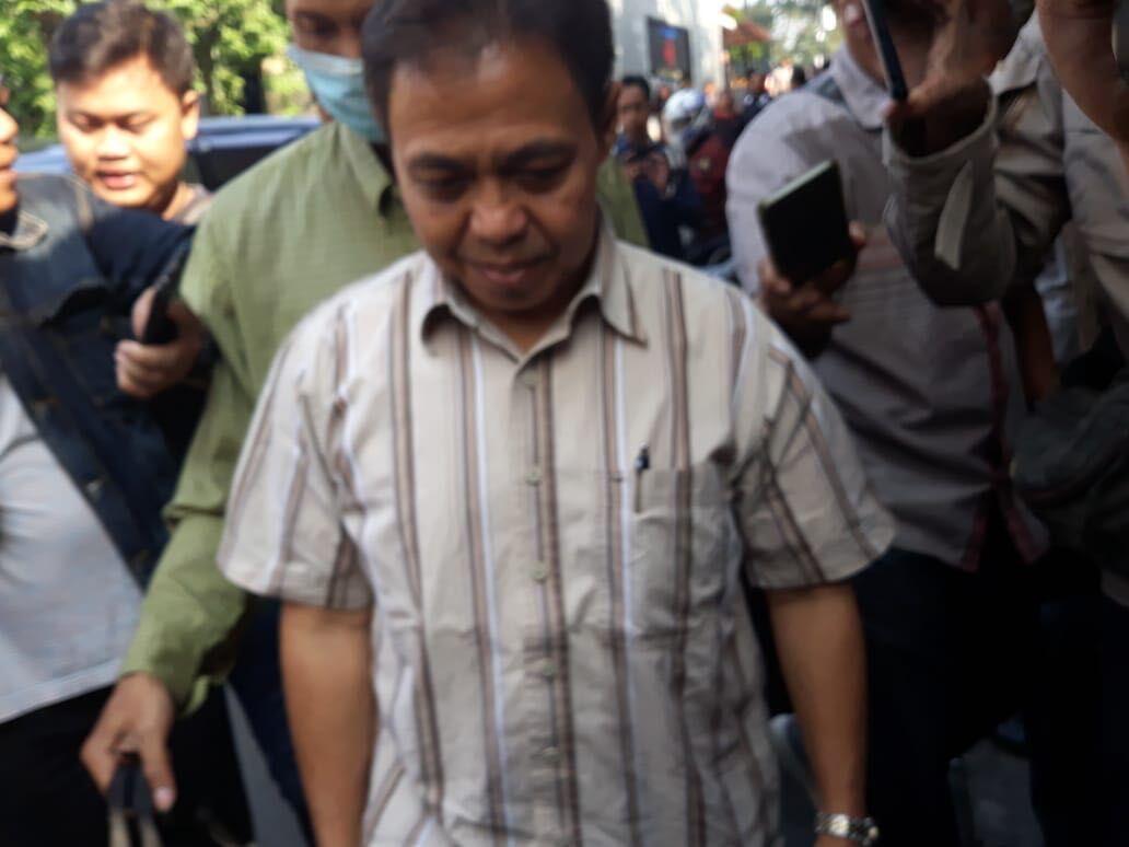 Tebar Senyum, Nur Mahmudi Penuhi Panggilan Polisi Hari Ini