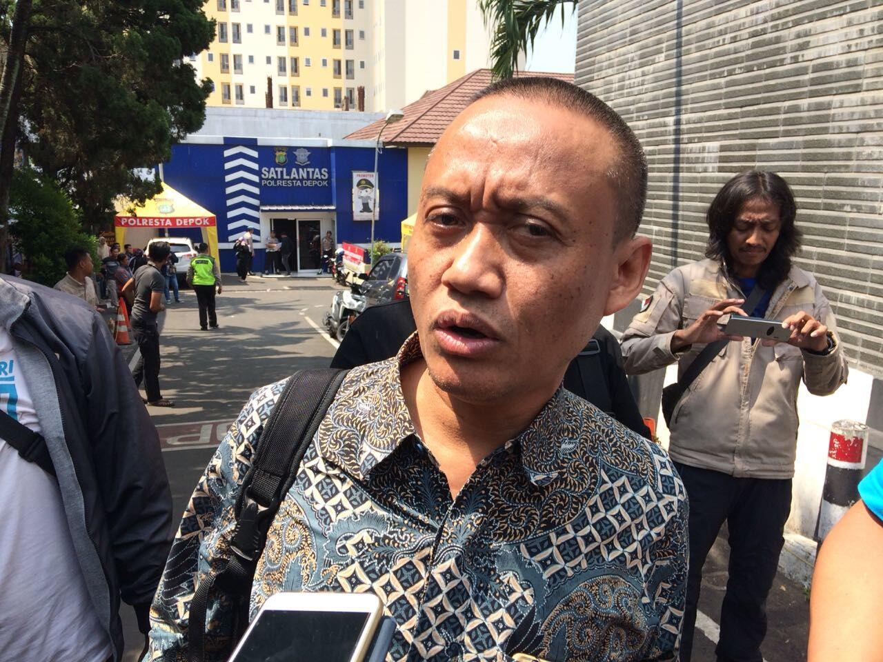 Tebar Senyum, Nur Mahmudi Penuhi Panggilan Polisi Hari Ini