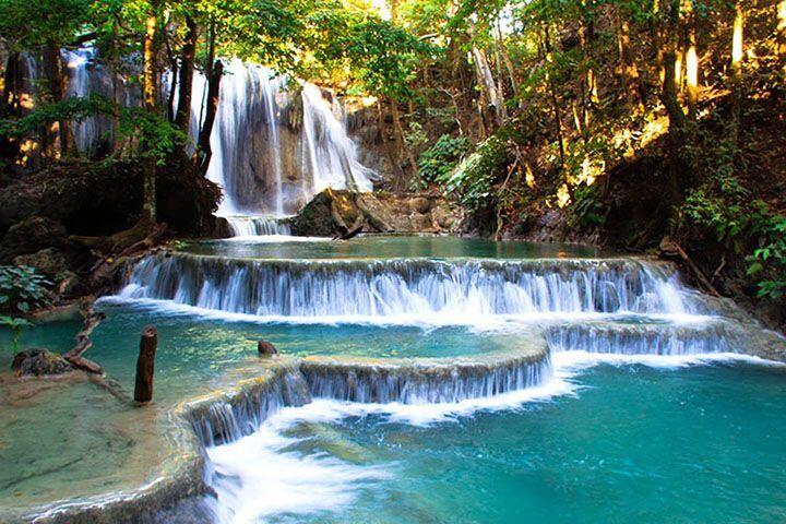 Bikin Hati Tenang, 5 Potret Wisata Alam Ini Memiliki Air Warna Toska