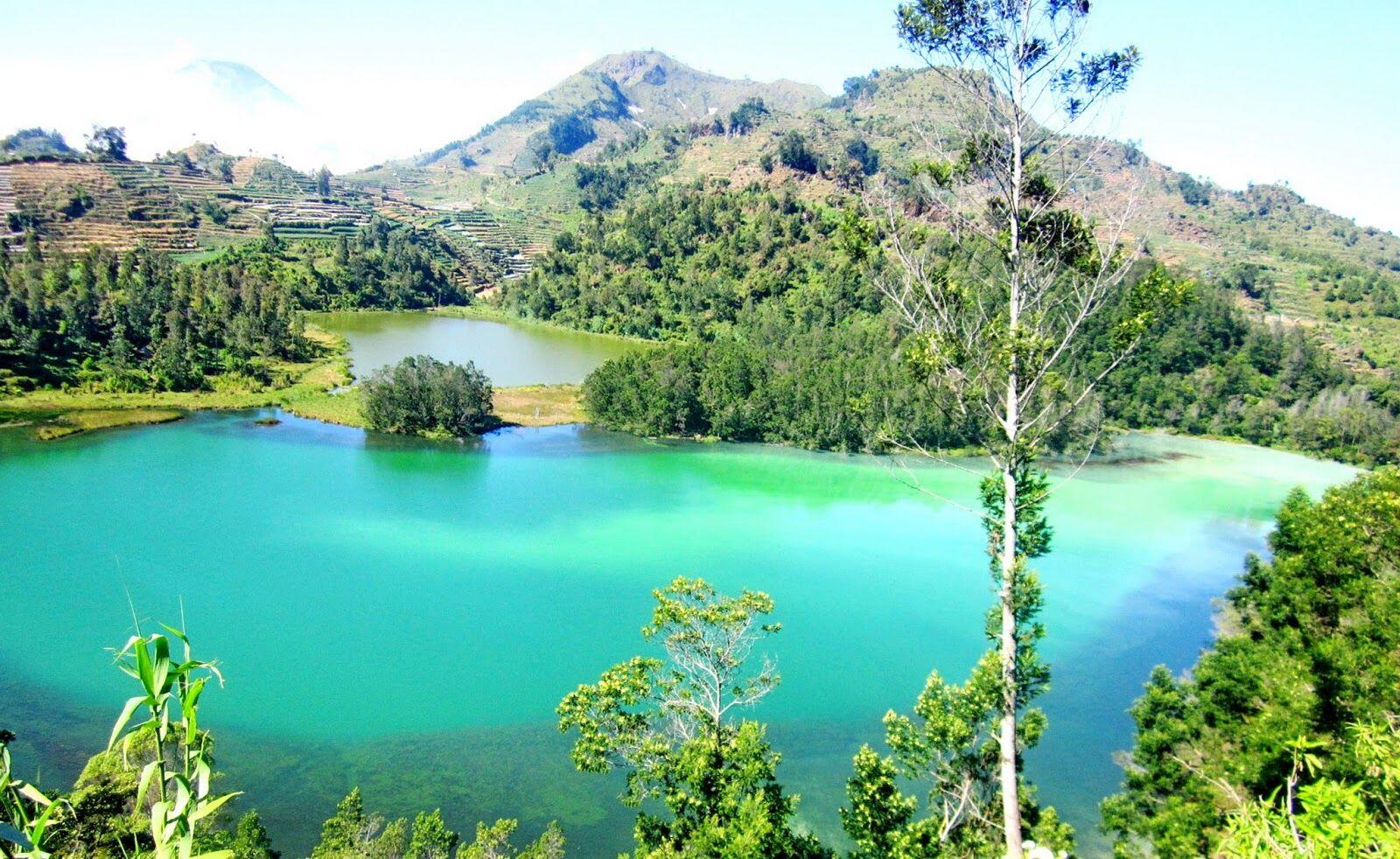 Bikin Hati Tenang, 5 Potret Wisata Alam Ini Memiliki Air Warna Toska