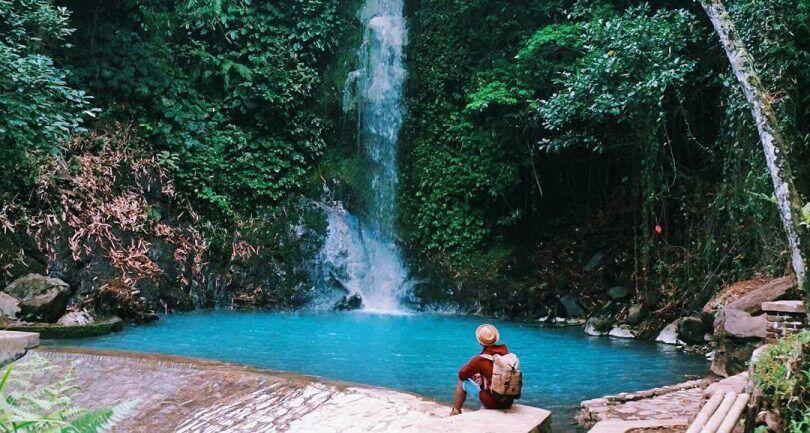 Bikin Hati Tenang, 5 Potret Wisata Alam Ini Memiliki Air Warna Toska