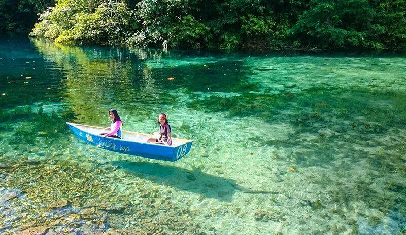 Bikin Hati Tenang, 5 Potret Wisata Alam Ini Memiliki Air Warna Toska