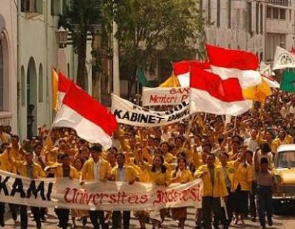 MAHASISWA MULAI BANGKIT KEMBALI