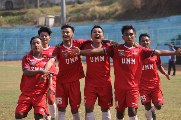 Stadion Brantas Pesta Kartu Merah