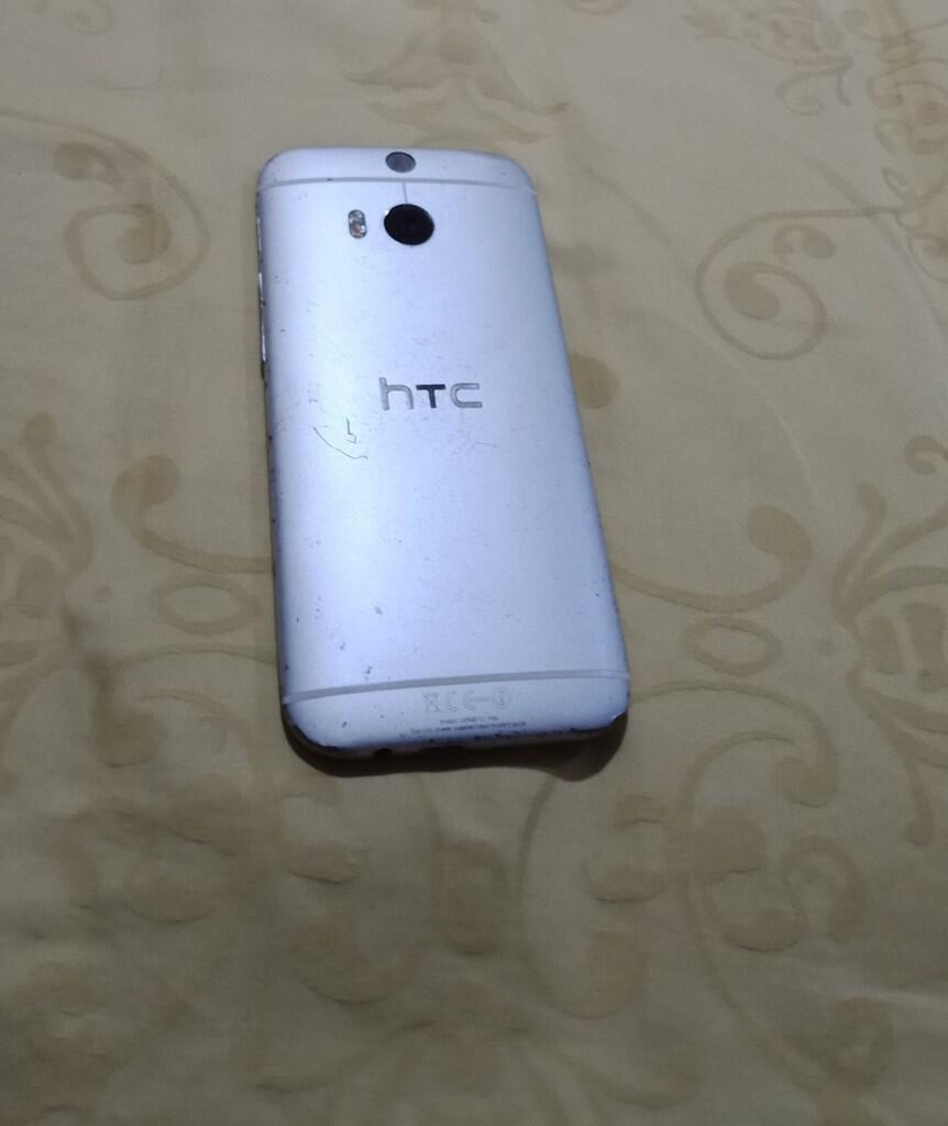 Hp Smartphone Htc ONE M8 Bekas