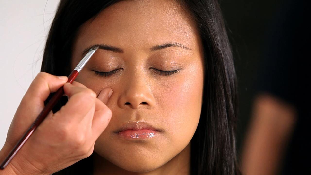 Hati-hati Girls, Kesalahan Makeup Ini Bikin Kamu Terlihat Lebih Tua