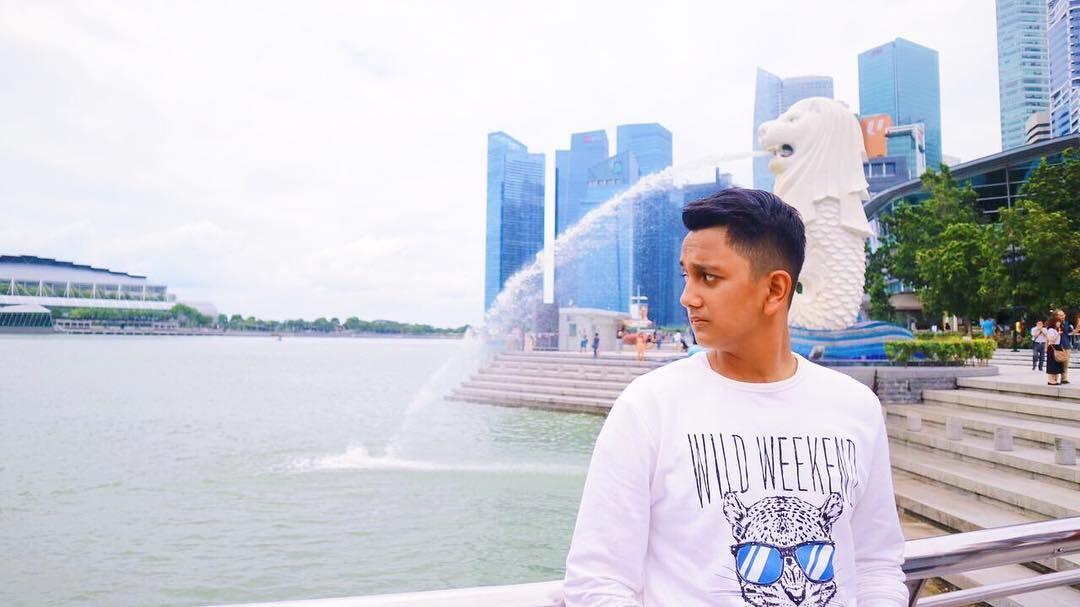 10 Potret Teuku Baihaqi, Adik Cut Meyriska yang Manis Banget