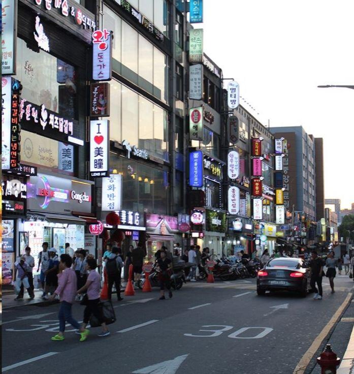 12 Potret Keren Dongdaemun, Tempat Blusukan Jokowi di Korea Selatan