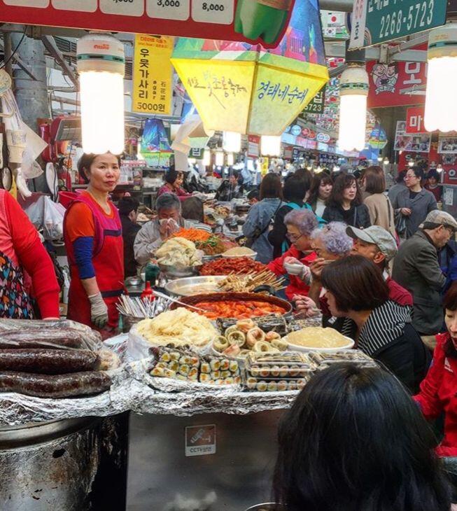 12 Potret Keren Dongdaemun, Tempat Blusukan Jokowi di Korea Selatan