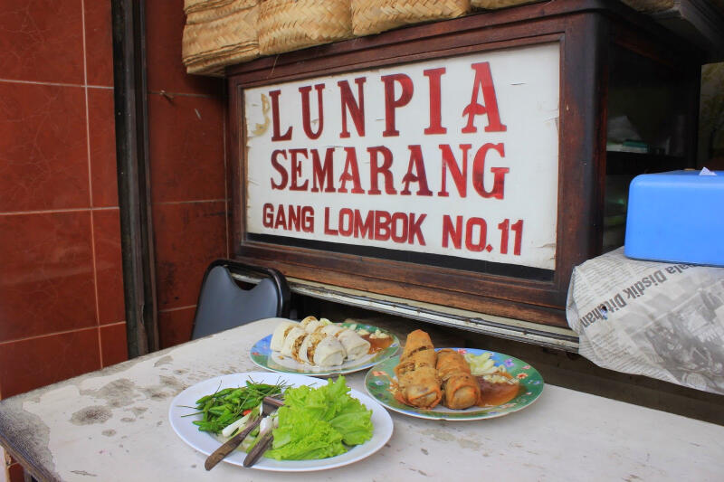 11 Makanan Kaki Lima Paling Hits di Semarang, Wajib Dicicipi!