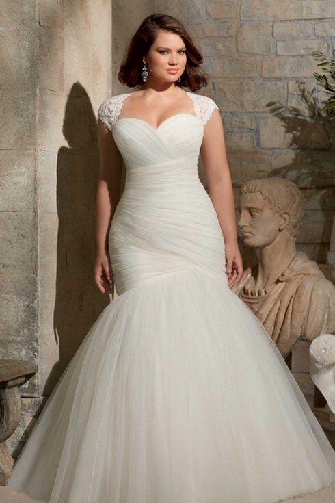10 Inspirasi Wedding Dress Anggun untuk Cewek Bertubuh Plus, Menawan!