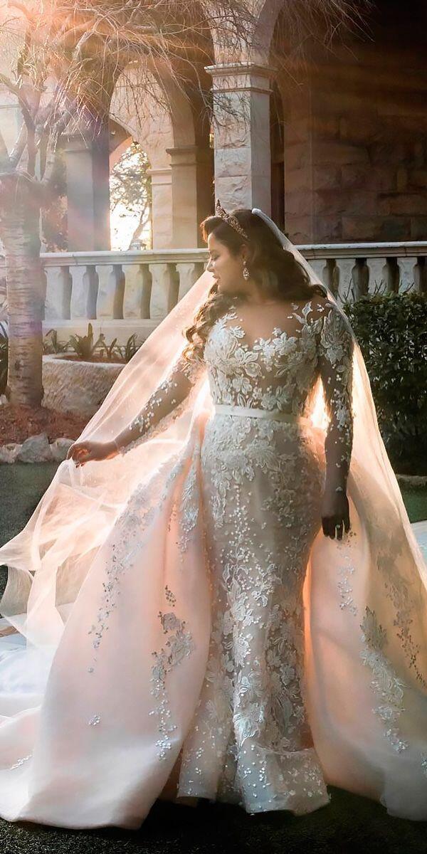 10 Inspirasi Wedding Dress Anggun untuk Cewek Bertubuh Plus, Menawan!
