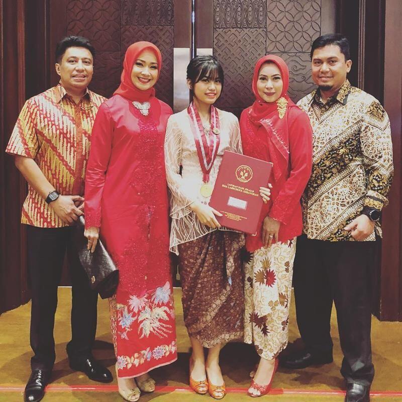 10 Potret Adjani, Putri Sulung Alya Rohali yang Baru Jadi Mahasiswa