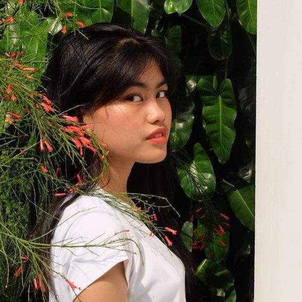 10 Potret Adjani, Putri Sulung Alya Rohali yang Baru Jadi Mahasiswa