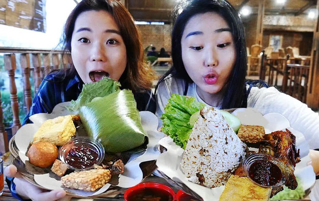 Suka Pete dan Jengkol, Ini 10 Potret Cantik YouTuber Korea Hari Jisun
